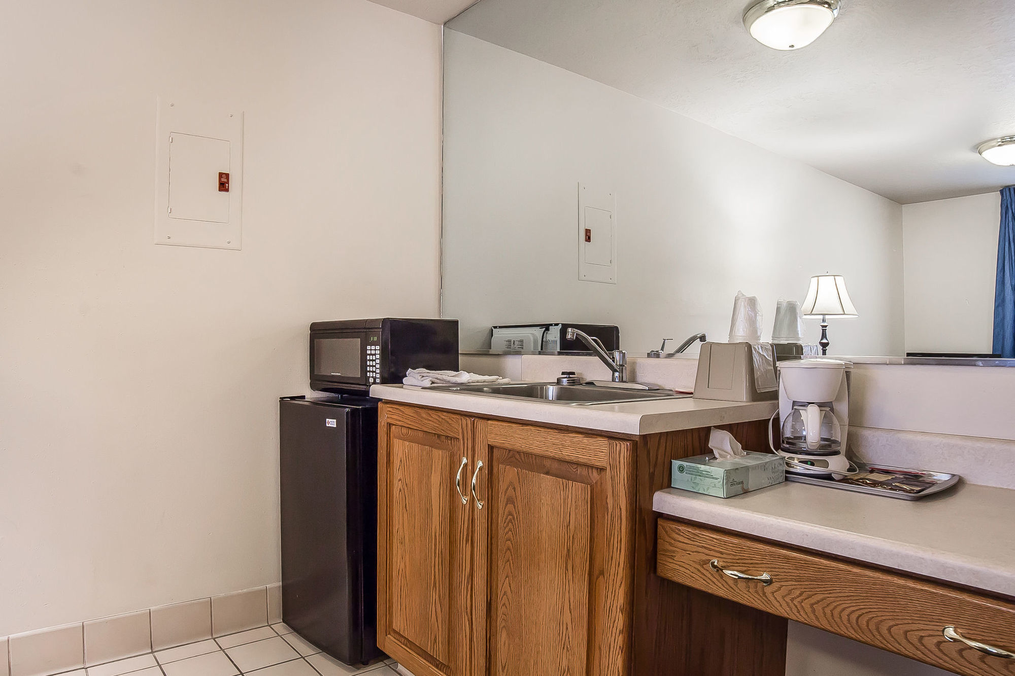 Econo Lodge Inn & Suites Logan Δωμάτιο φωτογραφία