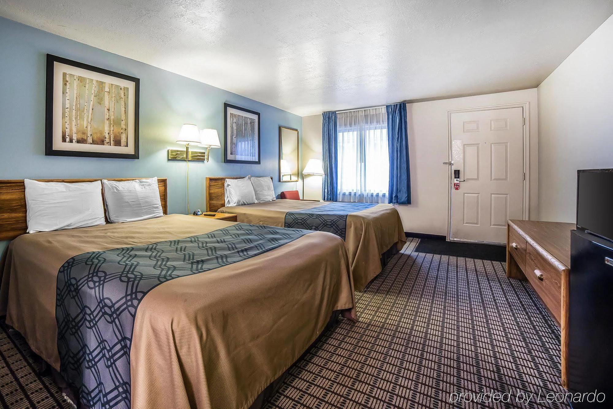 Econo Lodge Inn & Suites Logan Εξωτερικό φωτογραφία