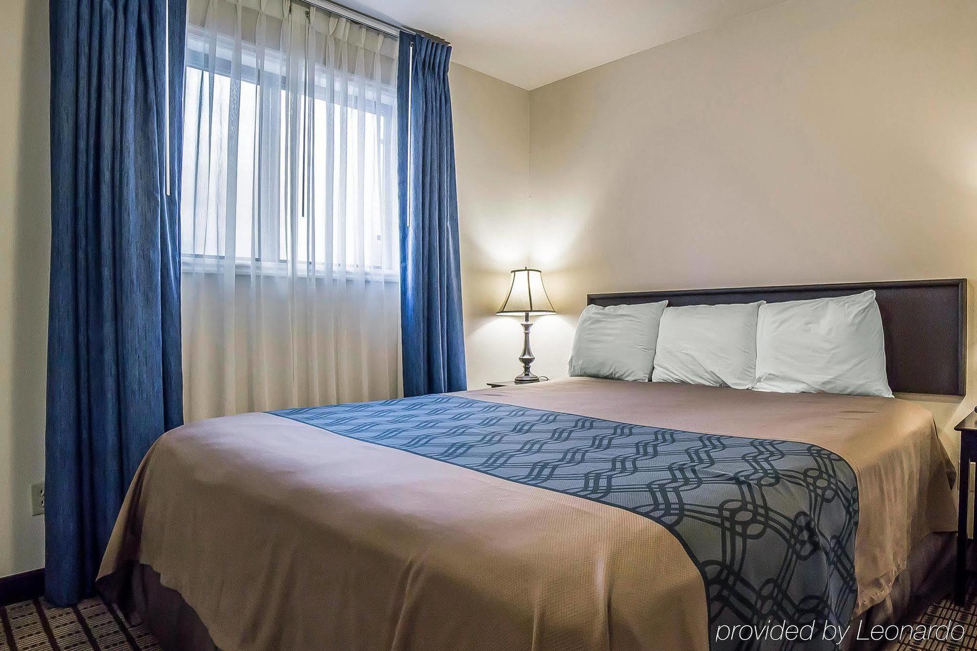 Econo Lodge Inn & Suites Logan Εξωτερικό φωτογραφία