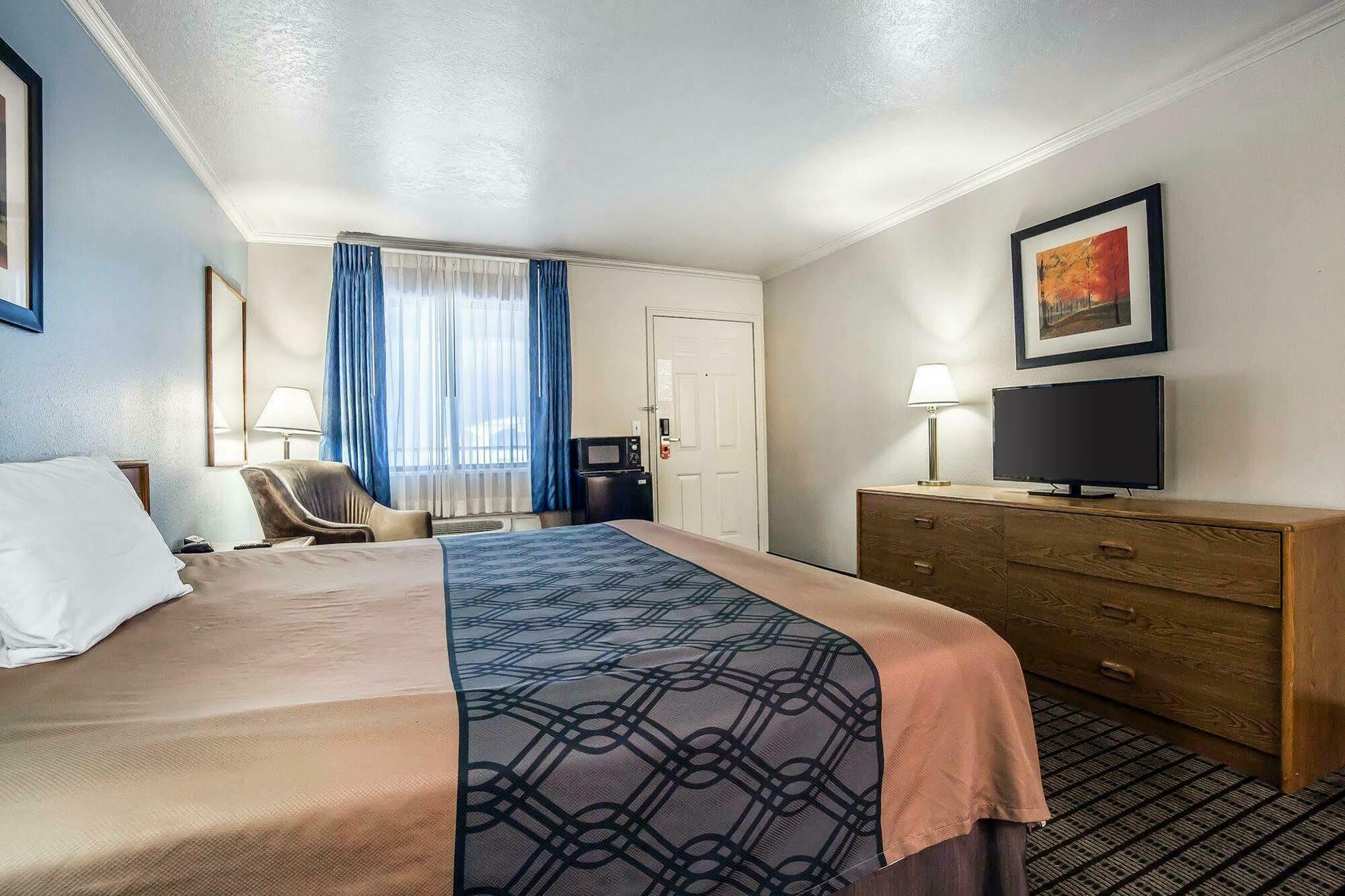 Econo Lodge Inn & Suites Logan Εξωτερικό φωτογραφία